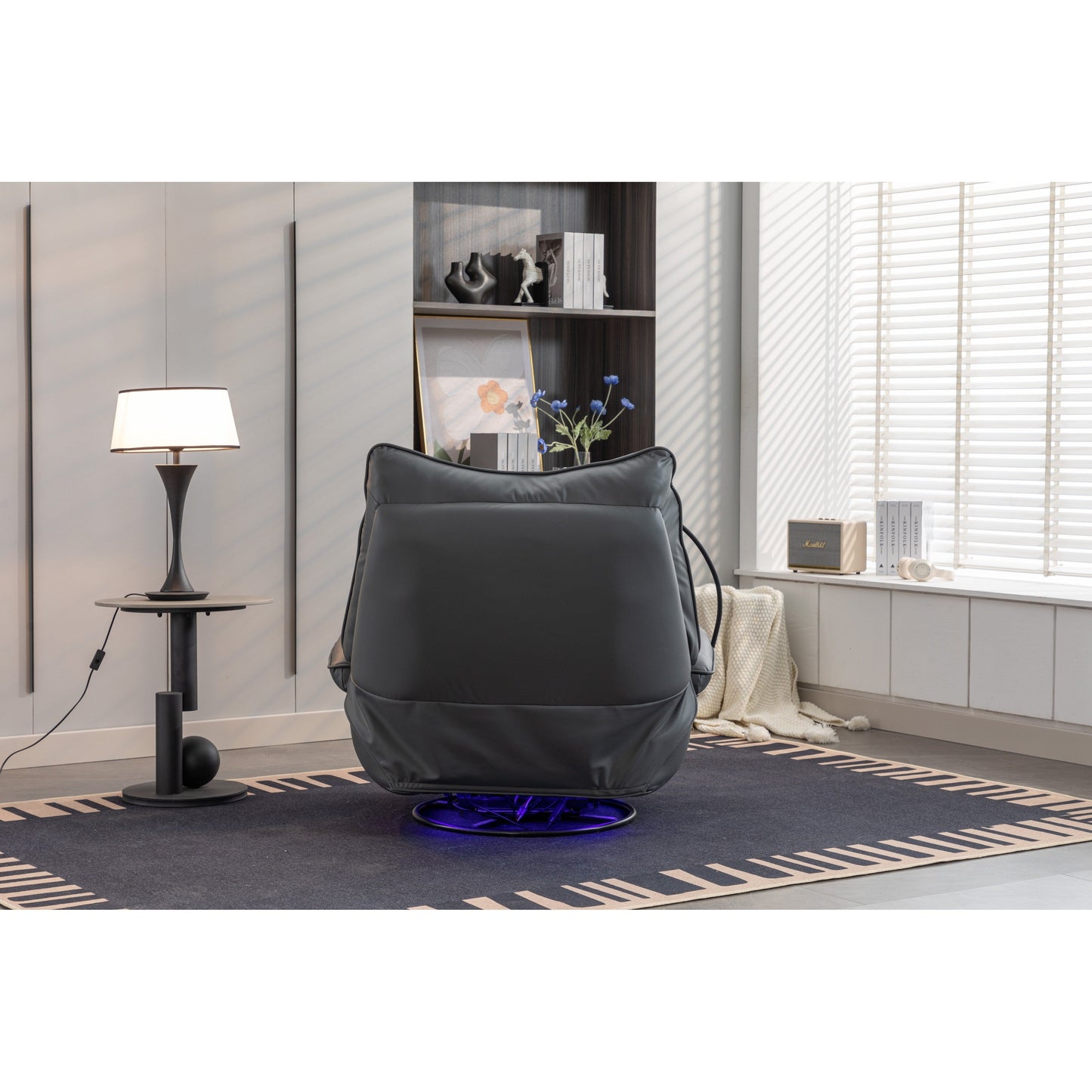 Fauteuil inclinable pivotant et électrique avec haut-parleurs Bluetooth, support de téléphone, ports de chargement USB et Type-C, rangement dissimulé dans les accoudoirs