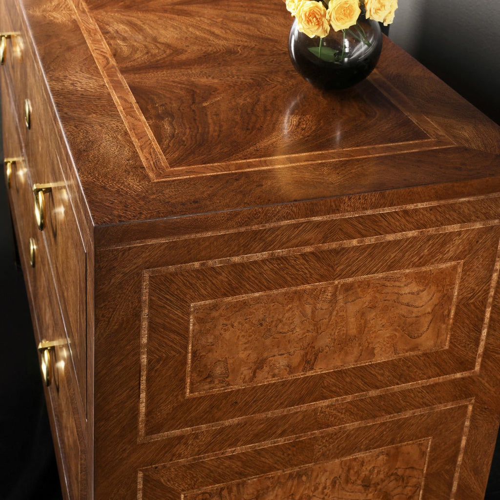 Commode de style ancien