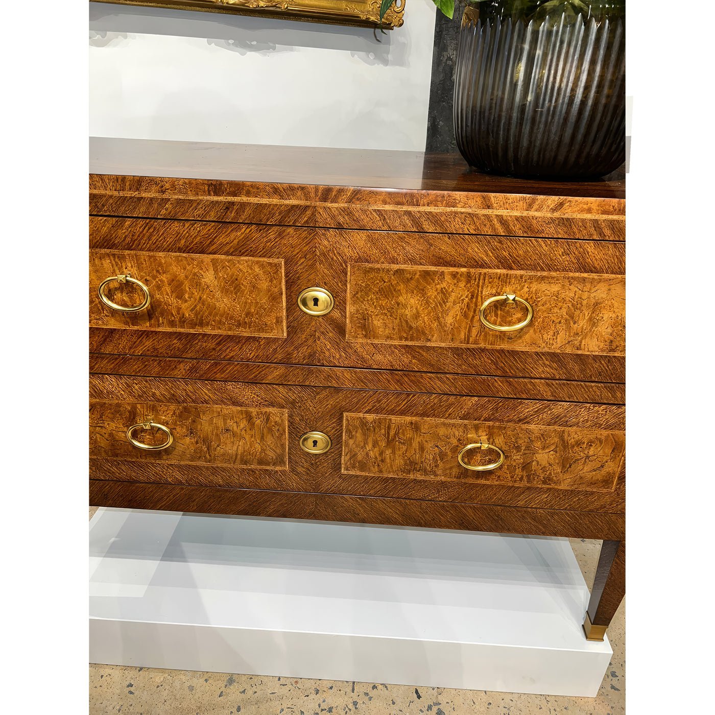 Commode de style ancien