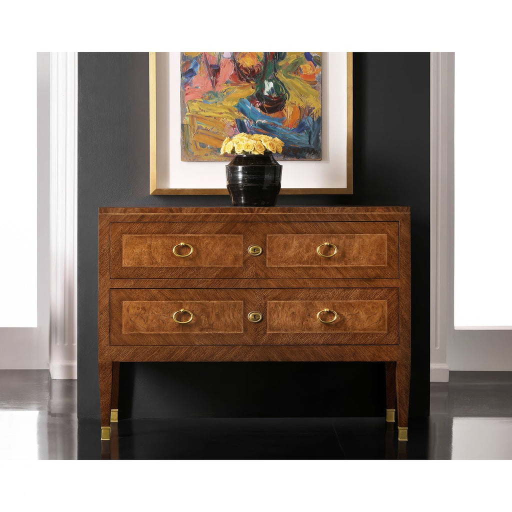 Commode de style ancien