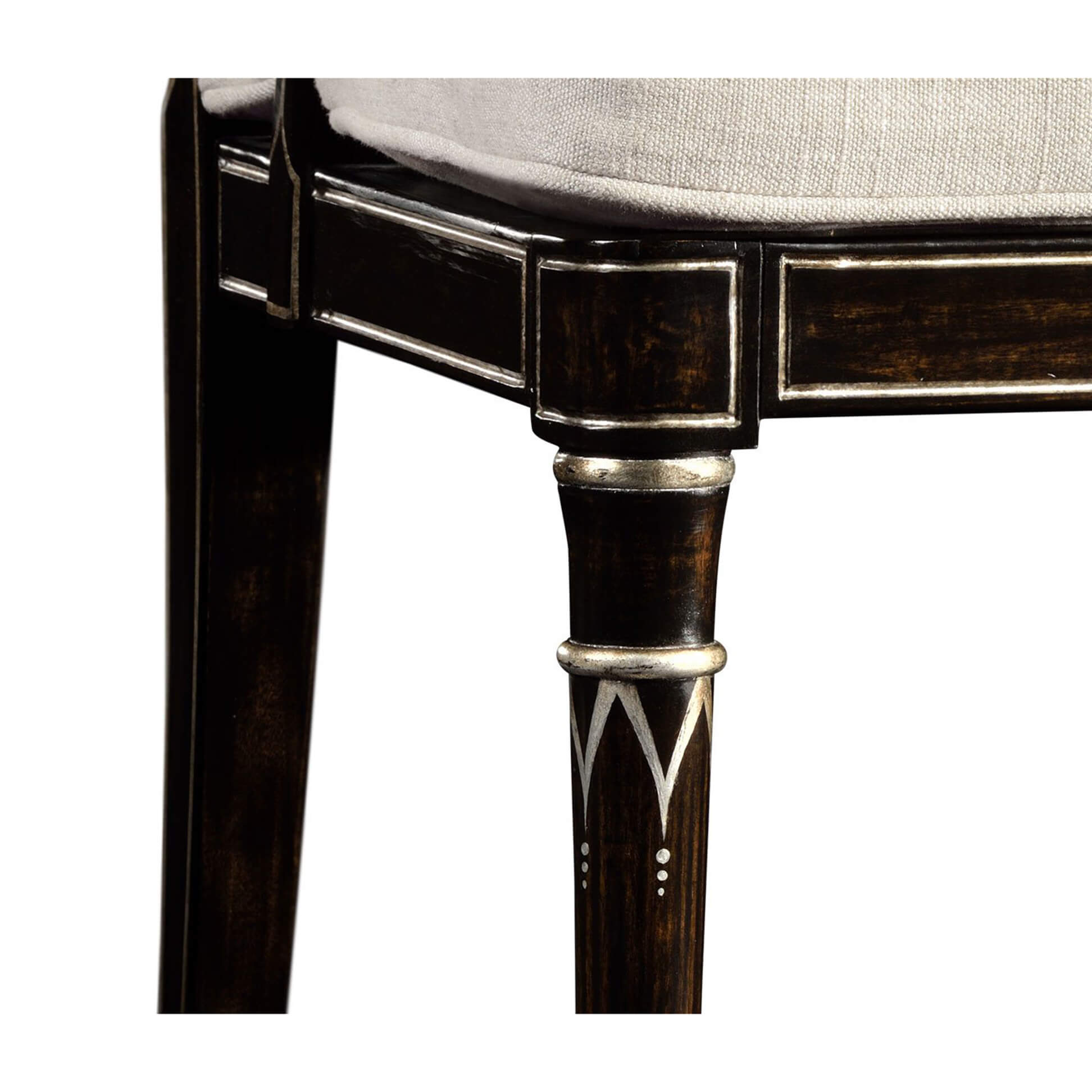Fauteuil peint de style Régence