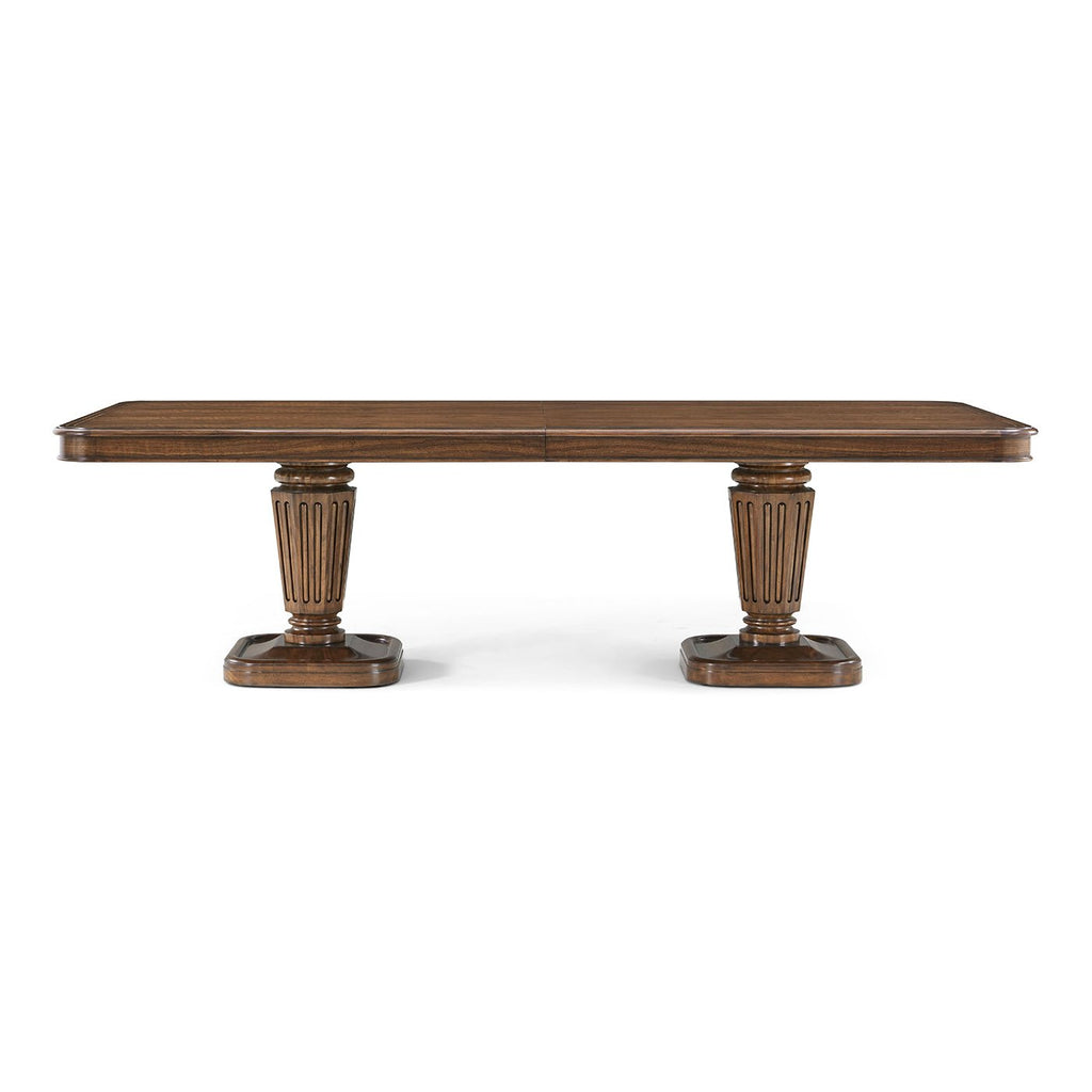 Table à manger en noyer de style Régence