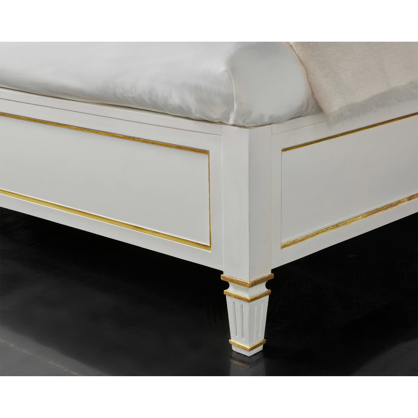 Lit plateforme King peint en blanc